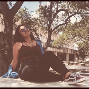 Meet your Posher, Mina